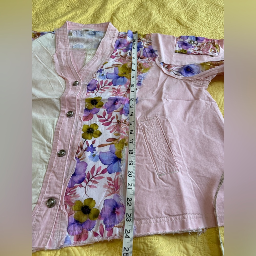 H210 POL L pp28 Patchwork Floral Button Jacket in Pink & Cream Top - Picture 11 of 15
